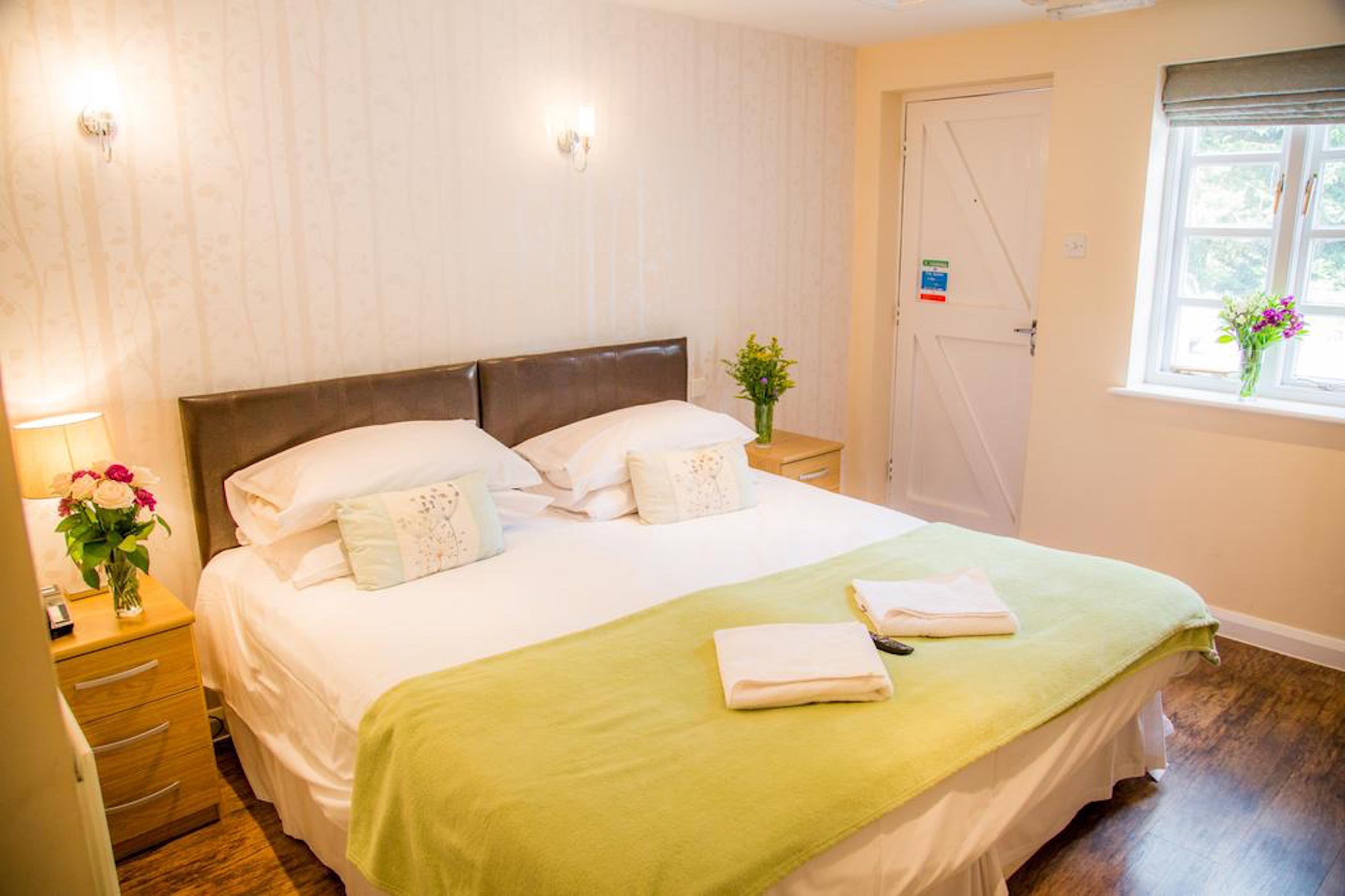 Stay And Relax At The Yew Tree Manuden المظهر الخارجي الصورة