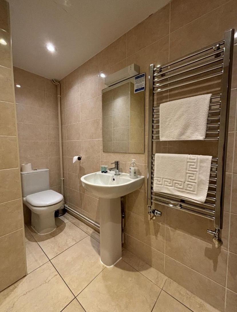 Stay And Relax At The Yew Tree Manuden المظهر الخارجي الصورة